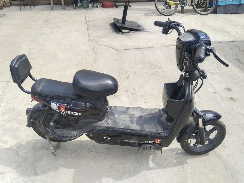Продам минус только акум торг есть