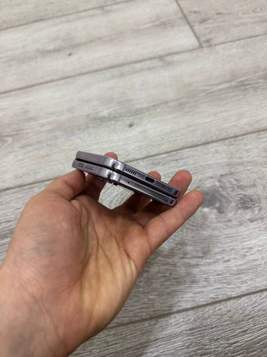 Samsung Z FILIP 4 256 srochna