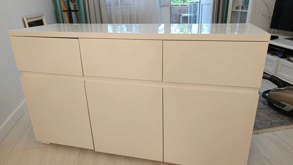 Comoda pentru televizor