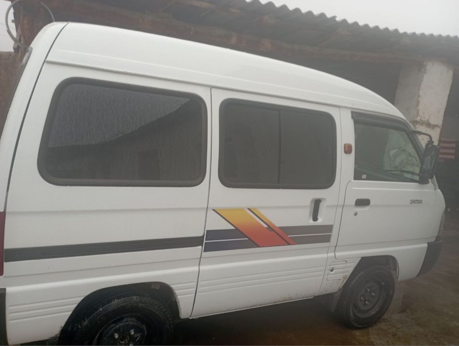 Damas srochno sotiladi