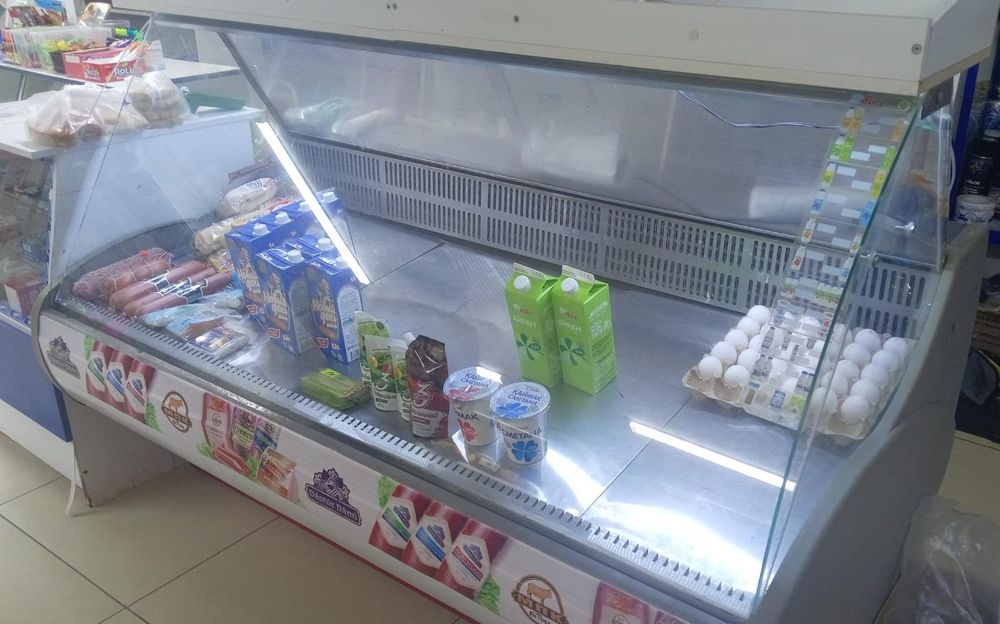 Продам полки , холодильник,для магазина