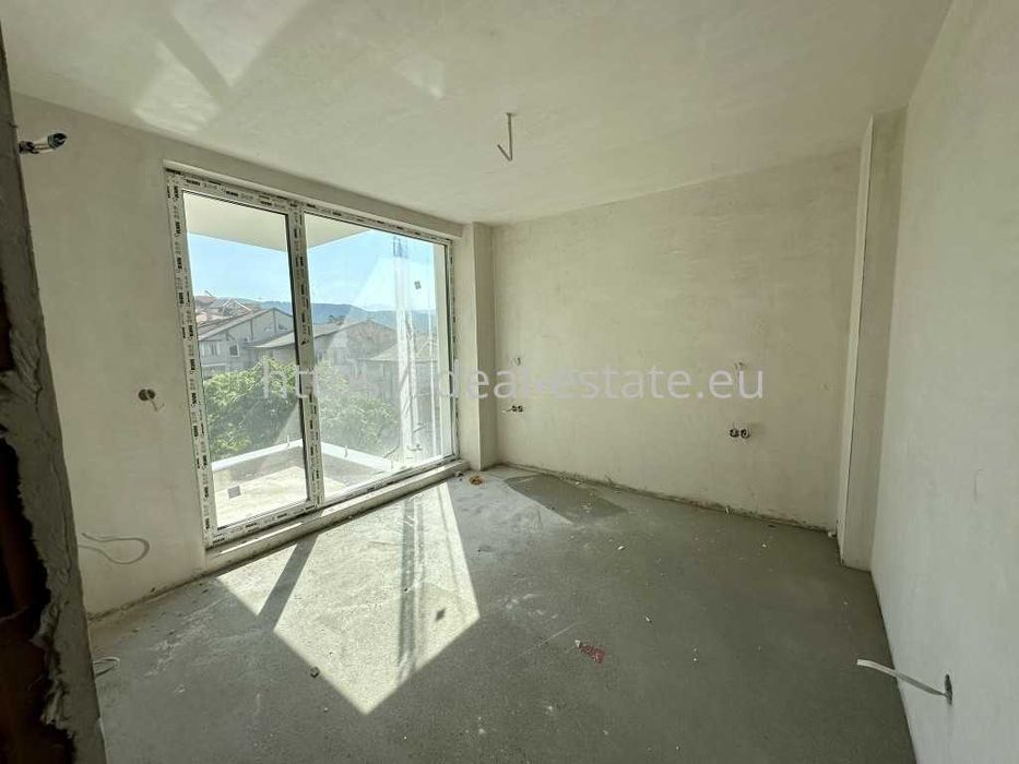 Продава се Тристаен апартамент в Благоевград, Широк център - 92 кв.м за 1000 €/кв.м - Снимка #3