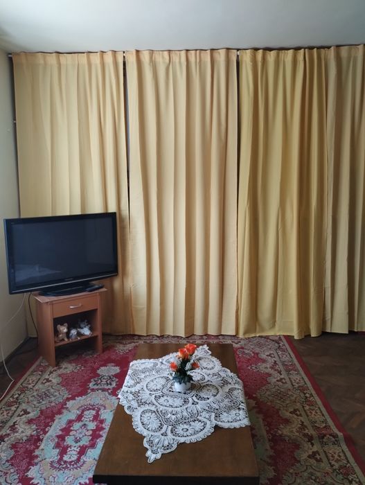 Închiriez garsonieră centru