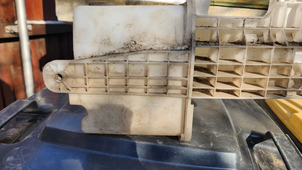 Vas lichid parbriz VW Crafter 2 modelul actual