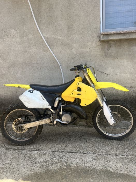 Продавасе suzuki rm125