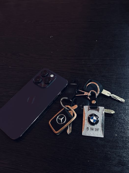 Iphone 14 pro 128 гб телефон в хорошем состояние