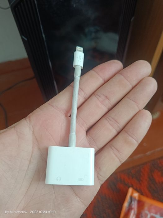 Apple Belkin Lightning Audio + Charge RockStar