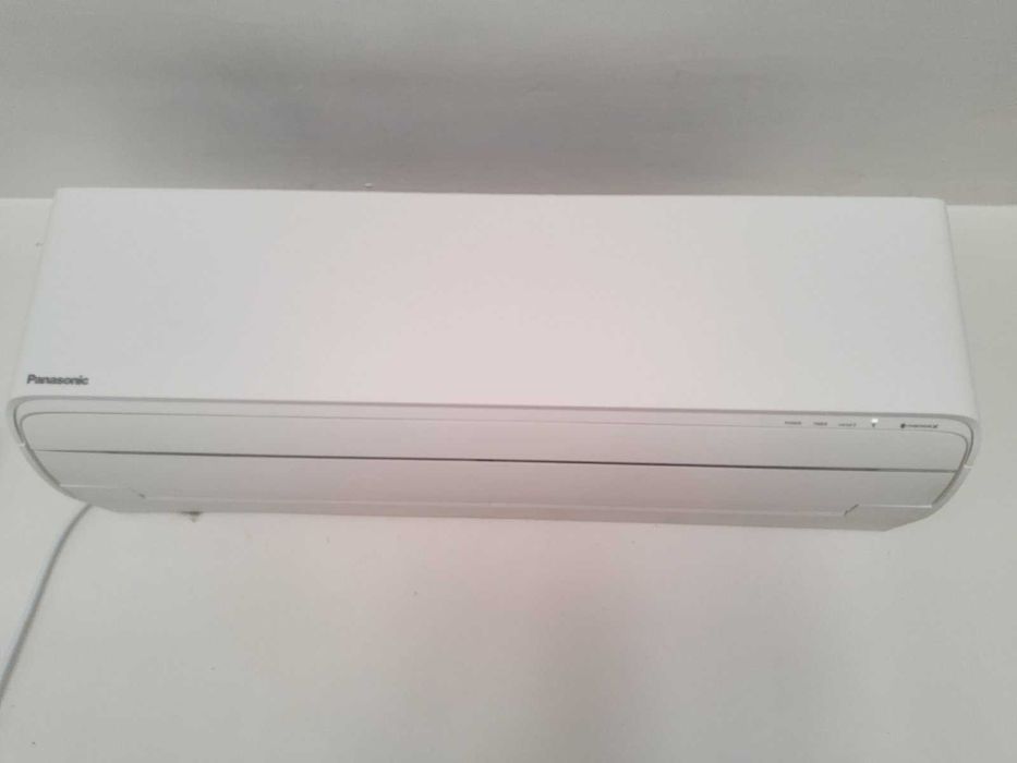 Климатик Panasonic 12 btu, на 3 месеца, почти нов използван няколко дни