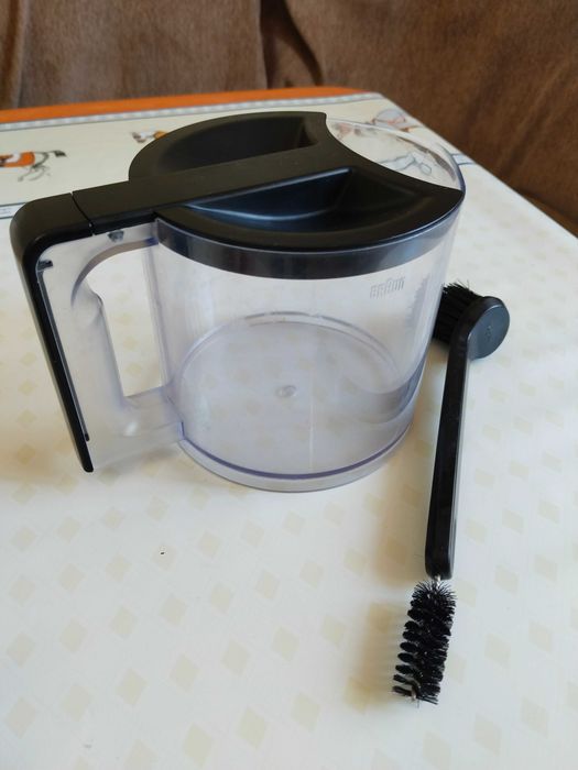 Соковыжималка Braun J300 черный
