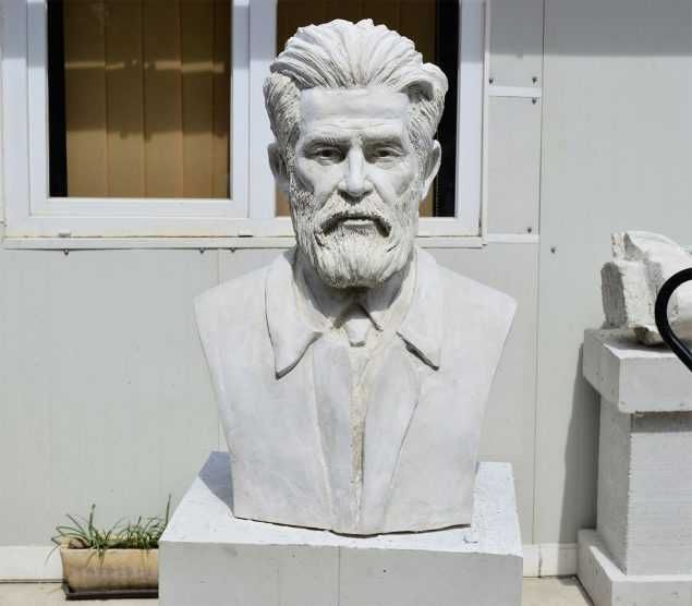 Busturi si statui comemorative la comanda - sculptura dupa poze