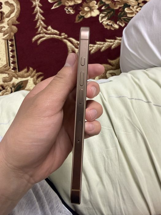 Iphone 16 pro Desert Titanium
