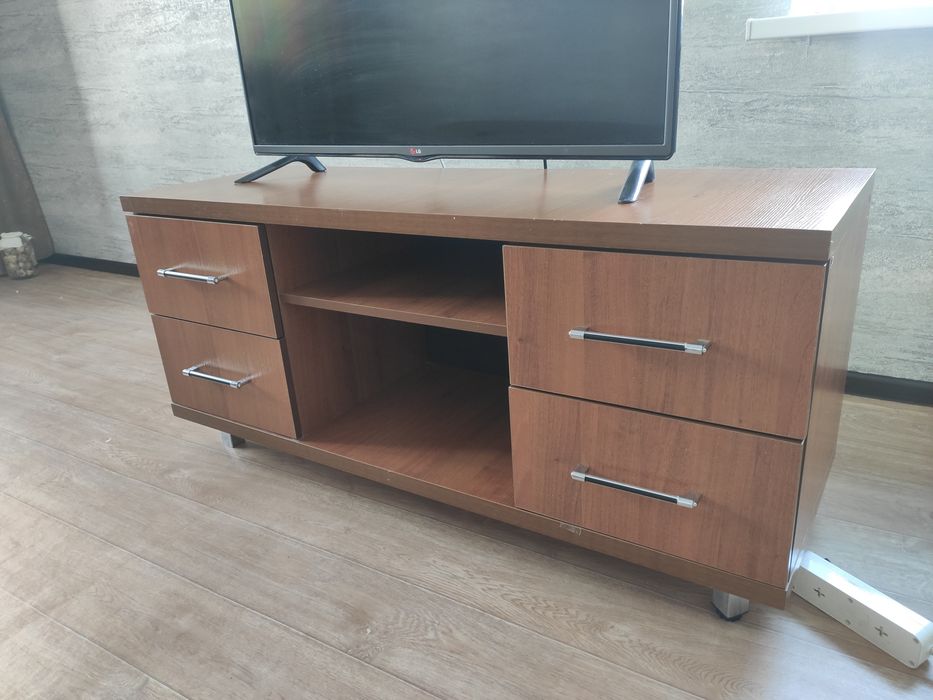 Тумба под телевизор