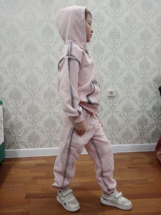 Спортивная двойка для девочки и мальчик