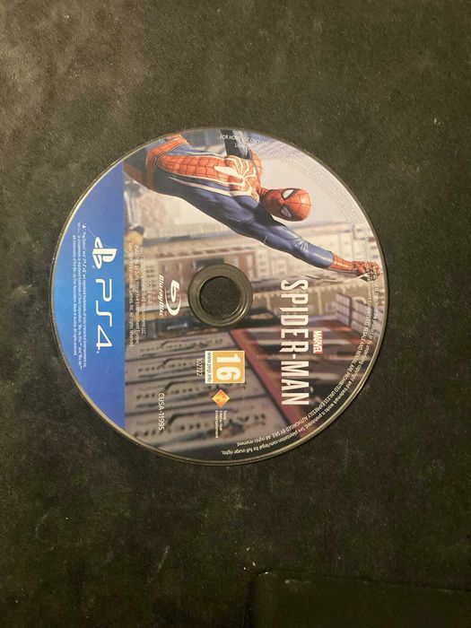 Playstation 4, 400 gb +Игра и джойстик