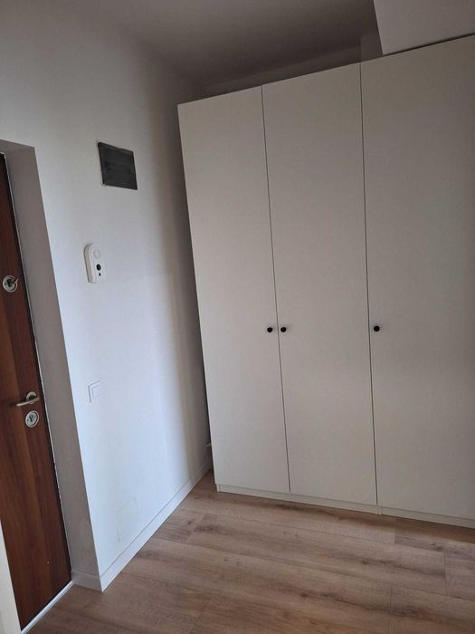 Închiriem apartament cu o cameră str. Lalelelor