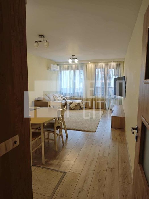 Продава се Тристаен апартамент в София, Младост 2 - 100 кв.м за 11 €/кв.м - Снимка #2