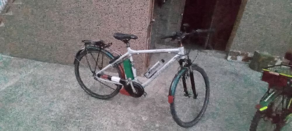 Bicicletă electrică.