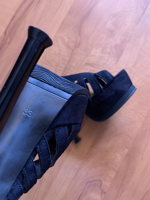 Продам босоножки 33-34 р
