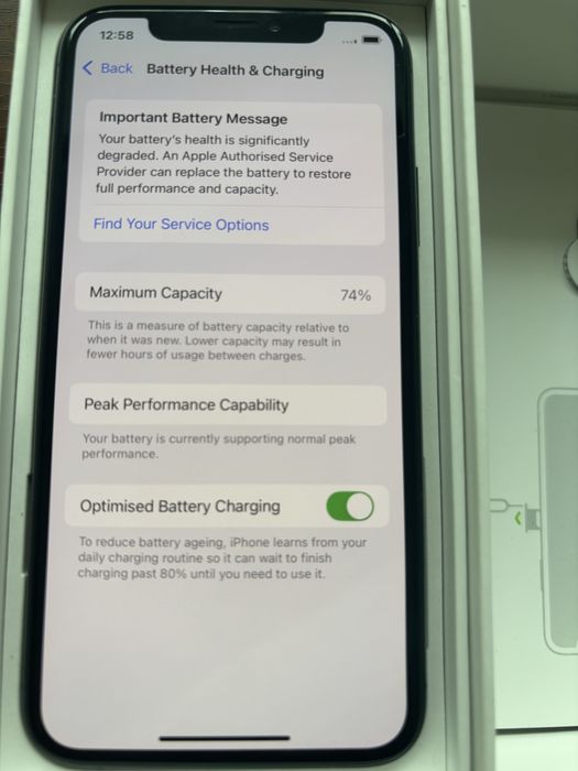 Iphone xs в отлично състояние