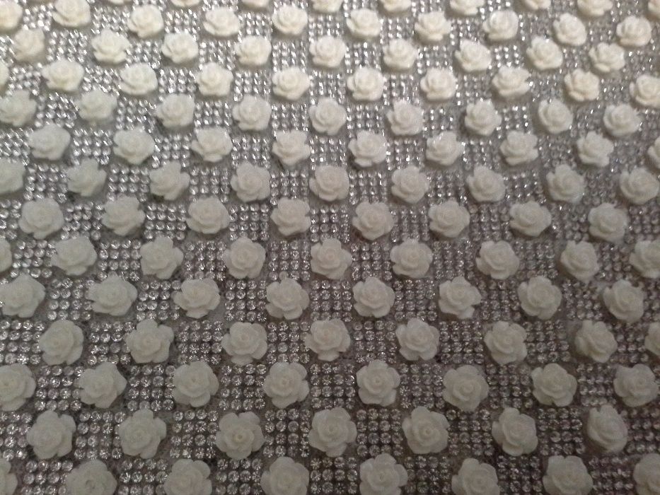 Апликация розочки в стразах, клеевая, на одежду и не только!