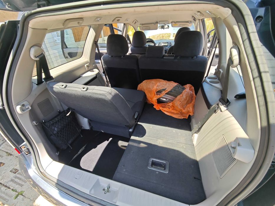 Mitsubishi Grandis 2.4 MIVEC 2007 ГАЗ 7 места