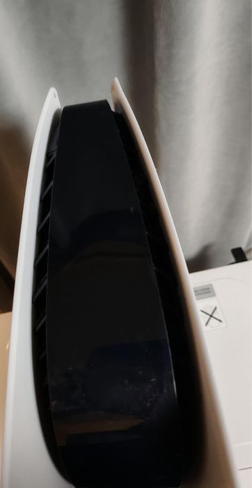 Consolă Sony PlayStation 5 Disk Edition cu manetă