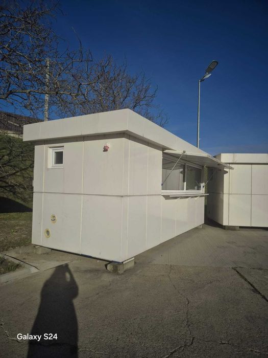 Vand 2 bucati Container comercial modular 20FT placat cu acubond.