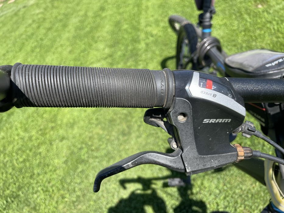 bicicleta B -TWIN ROCKRIDER 500