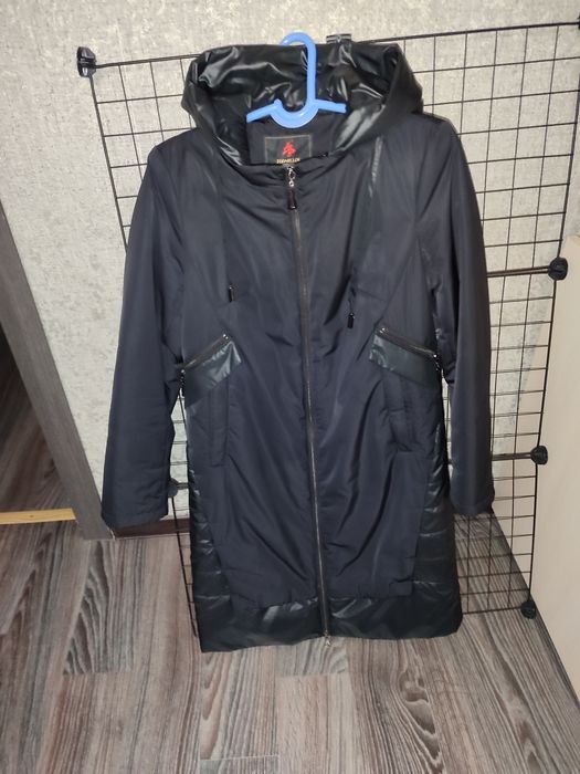 Продаю плащ женский