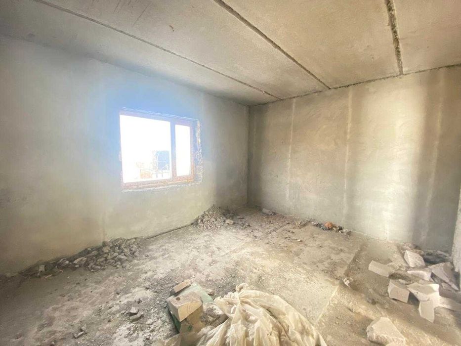 Срочно!!! Продам дом в три уровня.