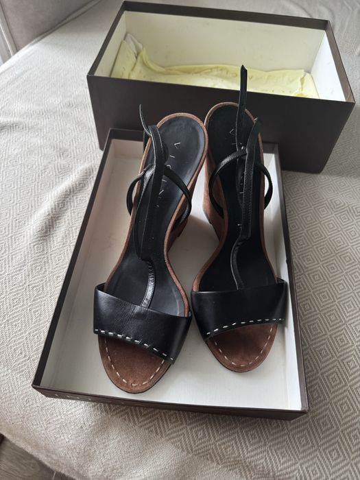 Босоножки женские