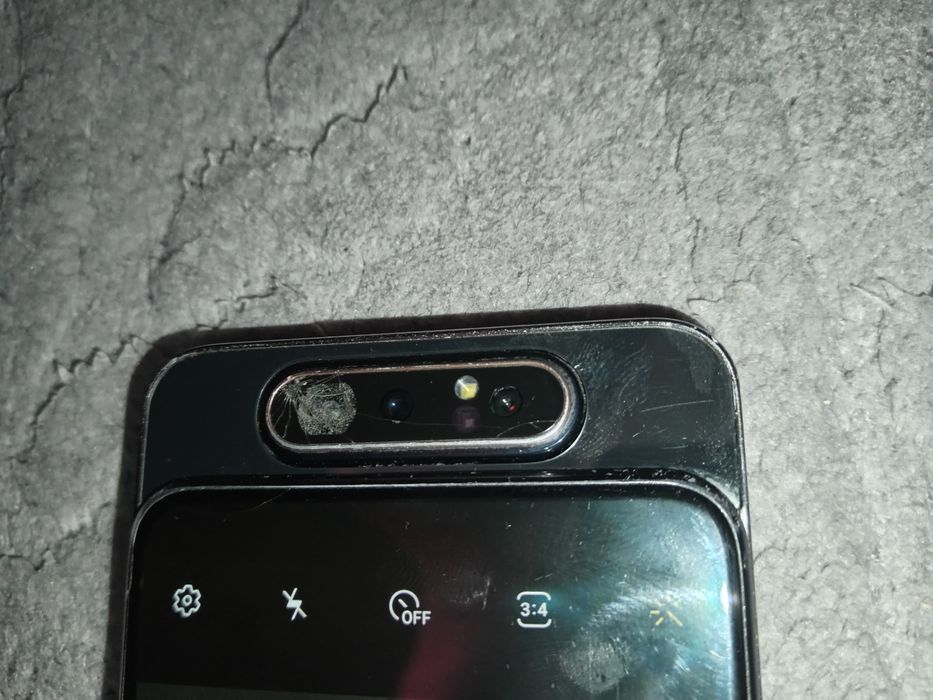 6.7 AMOLED, SD730, 8/128ГБ, 3700мАч, камера 48МП