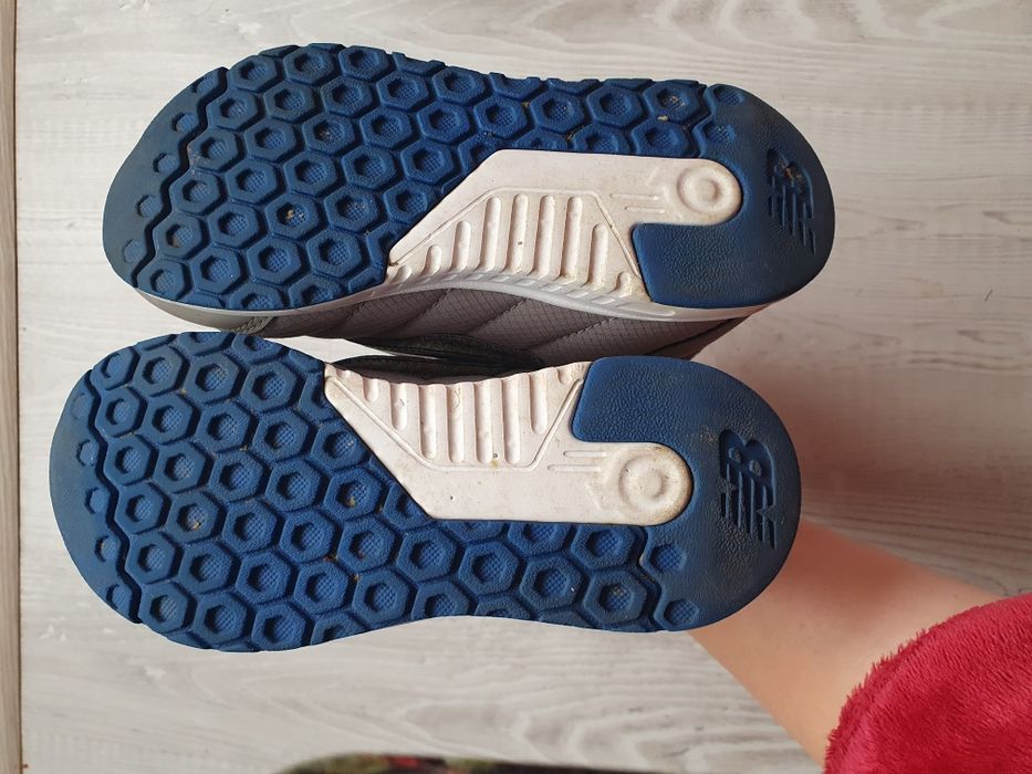 Încălțăminte mar 33 și 29