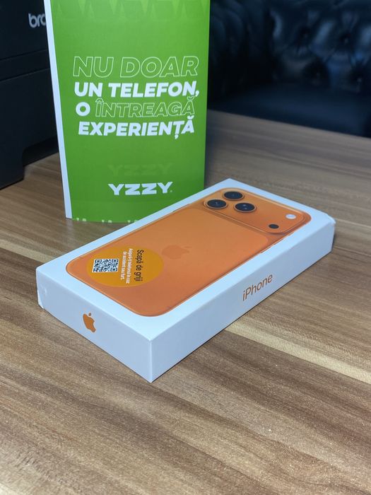 iPhone 17 Pro Max • 256 GB • Cosmic Orange
