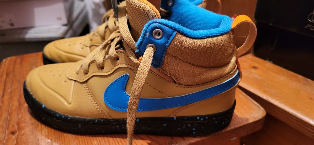 Ghete/Adidasi Nike,marimea 35