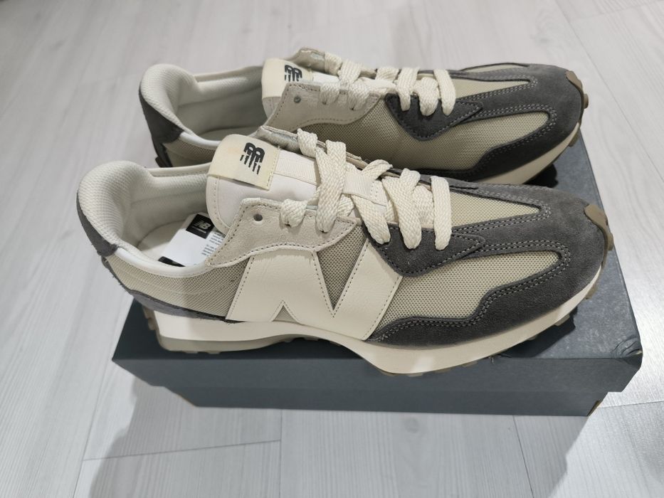 New Balance 327 mărime 44