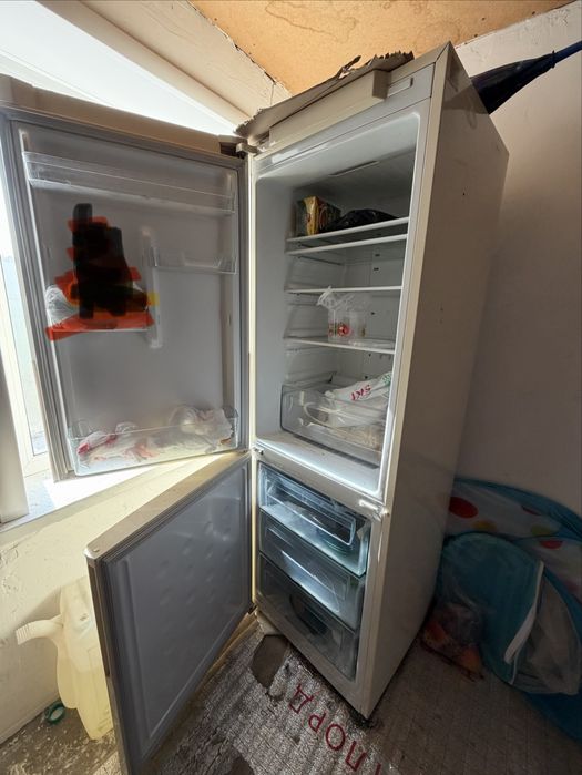 Продам холодильник