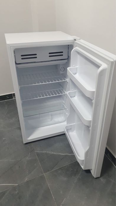 Продам мини холодильник от Бирюса