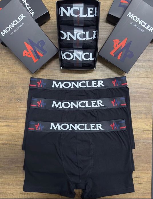 Boxeri moncler   .