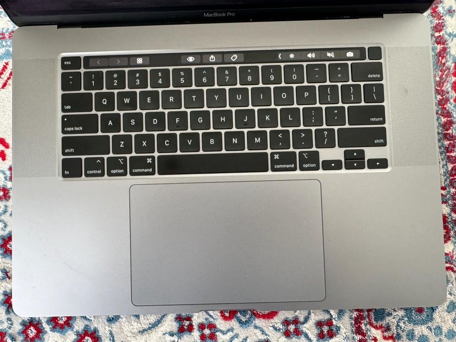 MacBook Pro 16 2019