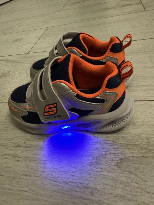 Adidasi skechers marimea 26