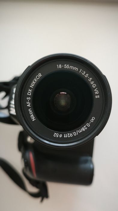 Nikon D3200 с обектив 18-55mm VR II