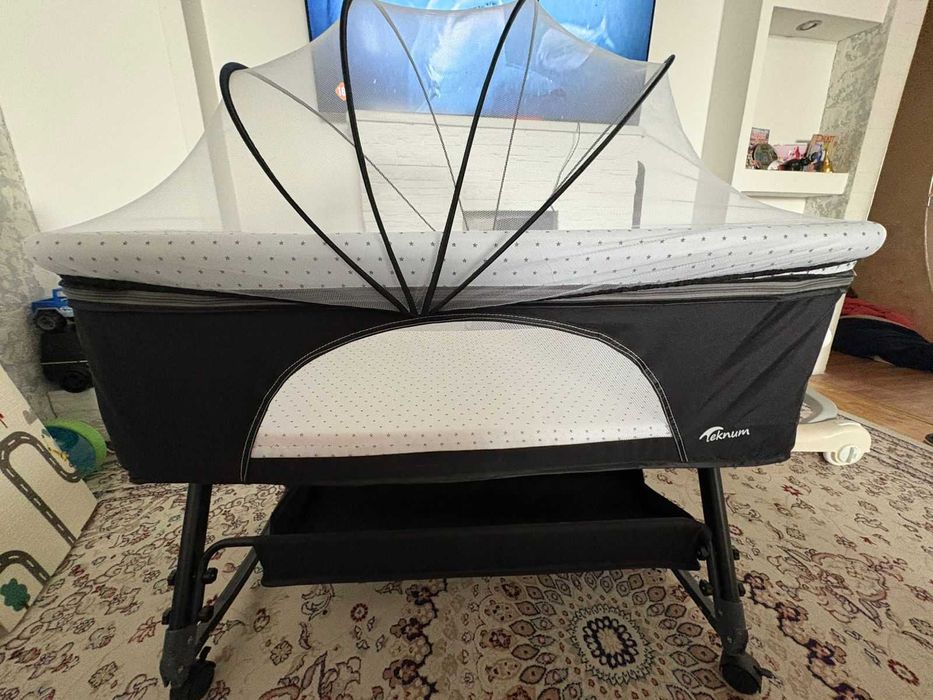 Кроватка для новорожденных