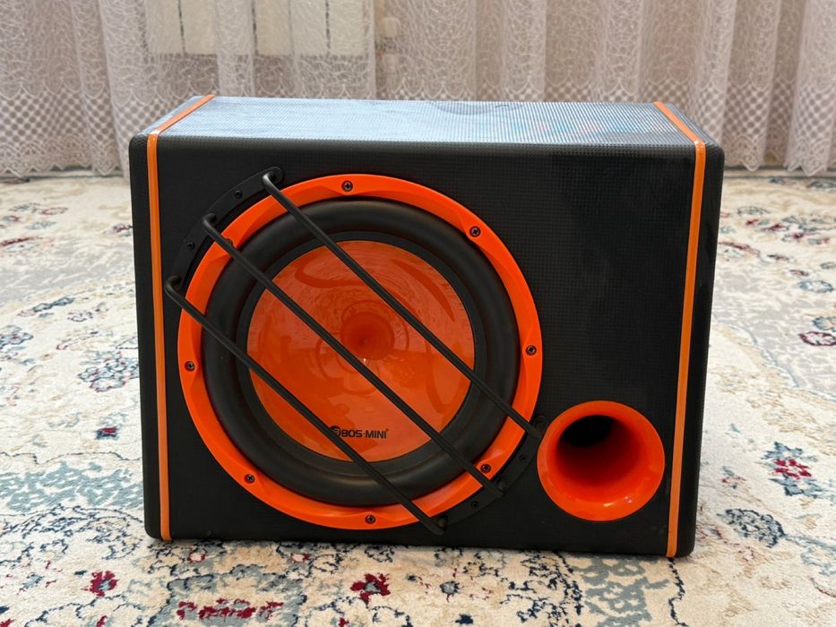 Саббуфер почти новый