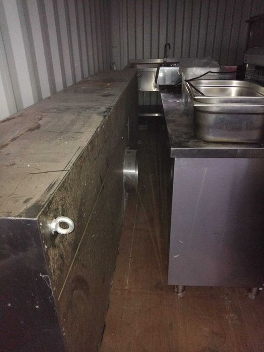 Vand mese inox si utilaje bucatarie horeca aproape noi