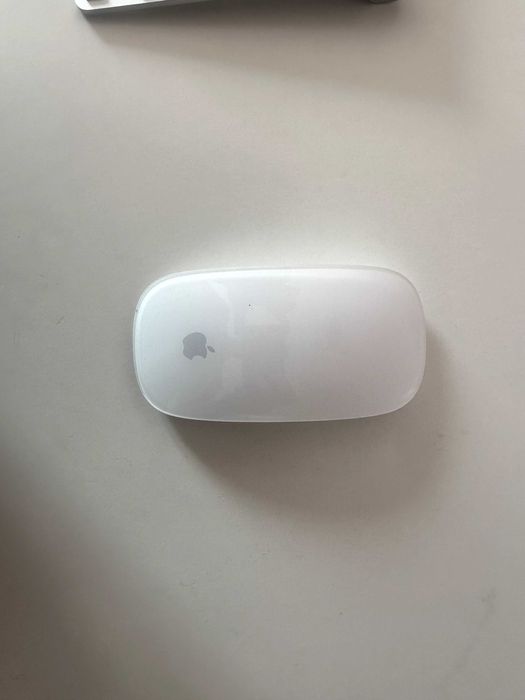 Apple Magic Mouse 2 + Apple Wireless Keyboard