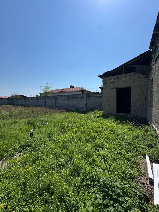 Продаётся земля 12 соток с солнечними панелями 50кв. Доход 1000$ в мес