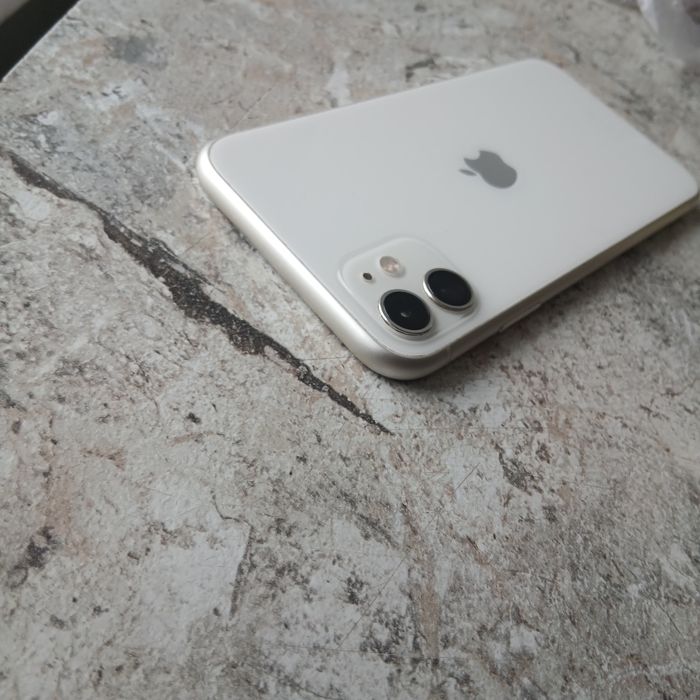 IPhone 11/64 отс