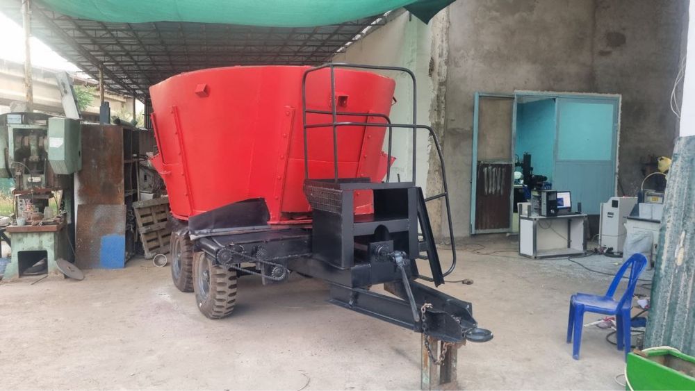 Миксер Кормораздатчик завод иван куб 8