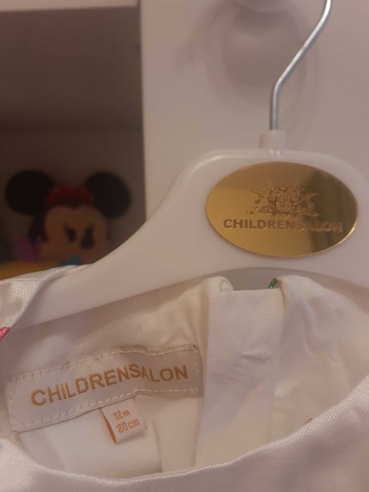 Прекрасна рокля за момиченце с обувки